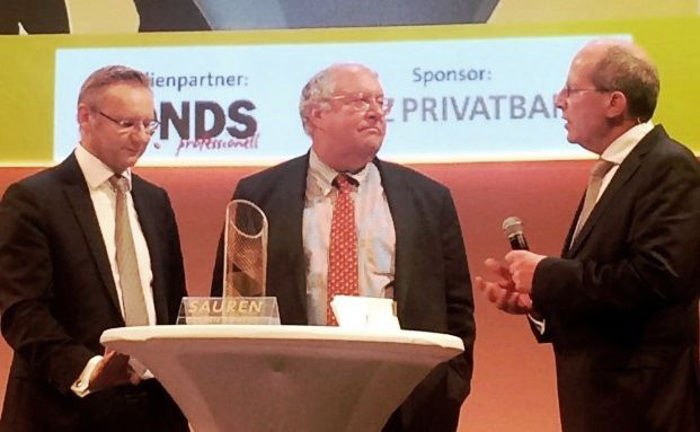 Erhielt den Sauren Golden Award 2015 in der Kategorie Aktien USA: Bill Miller (M.) von Legg Mason Global Asset Management.