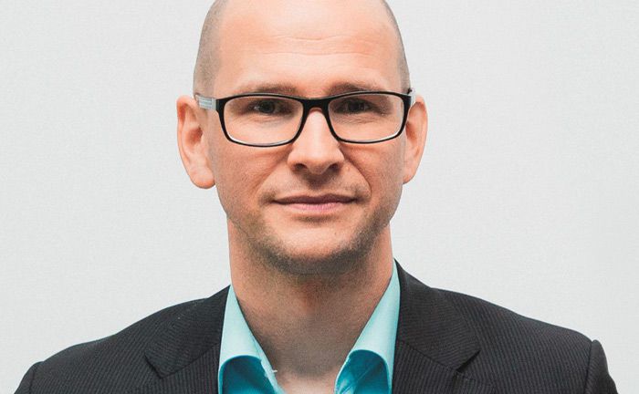 DAS-INVESTMENT-Redakteur Andreas Harms spart das Geld für seine Kinder in Aktienfonds