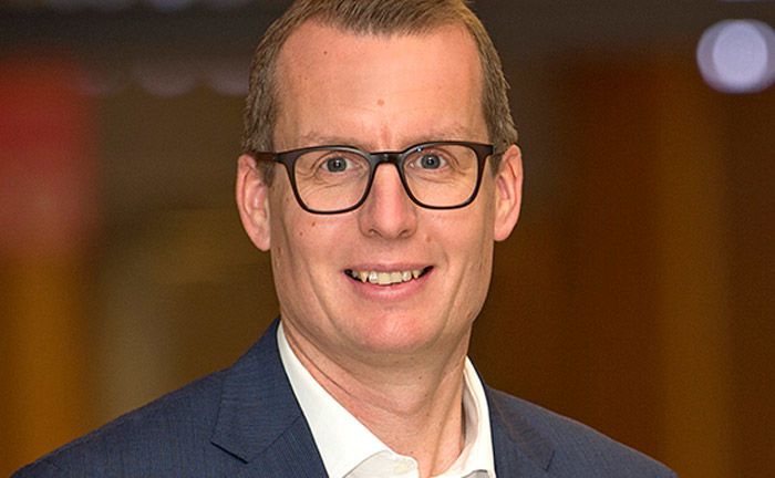  Der Diplom-Wirtschaftsingenieur Alexander Mayer ist seit 2015 Sprecher der Geschäftsführung von  W&W Asset Management.
