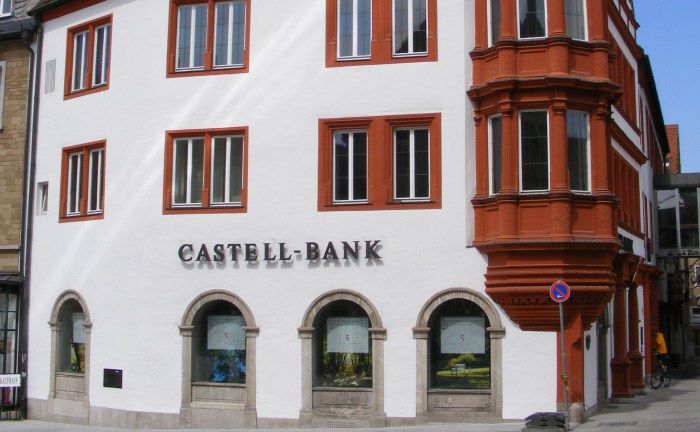 Filiale der Fürstlich Castell'schen Bank in Würzburg: Die unterfränkische Privatbank hatte im Sommer 2017 selbst Strafanzeige gegen den ehemaligen Berater erstattet.