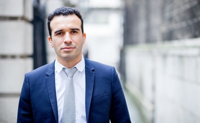 „Bei der digitalen Transformation geht es nicht darum, den Menschen durch Maschinen zu ersetzen, sondern seine Arbeit zu erleichtern“, so Stephane Lago, Aktienspezialist für Themeninvestments bei AXA Investment Managers.