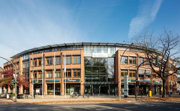Erstes Objekt des Immobilien-Spezialfonds Fokus Norddeutschland von Kanam Grund: das Nahversorgungszentrum „Unser Viertel“ im Hamburger Stadtteil Volksdorf