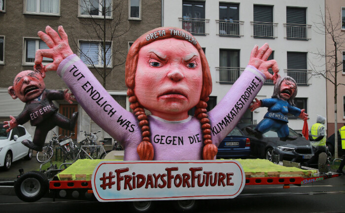 Ein Mottowagen thematisiert beim diesjährigen Rosenmontags-Umzug in Düsseldorf auch das Thema Klimaschutz: Die Rating-Agentur Telos analysiert, wie nachhaltig Asset Manager und Verwahrstellen operieren. 