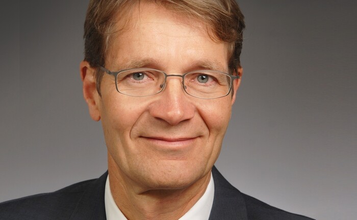 Gerhard Engler von Nomura Asset Management: Der Geschäftsführer des japanischen Asset Managers sieht Differenzierungsbedarf bei den Emerging Markets