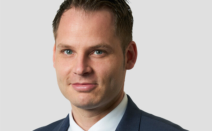 Max Biesenbach ist Partner im Kölner Büro bei Simon-Kucher & Partners: Der Unternehmensberater zeigt Best-Practise-Beispiele, wie Private-Banking-Anbieter ihre Margen nachhaltig steigern können. | © Simon-Kucher & Partners