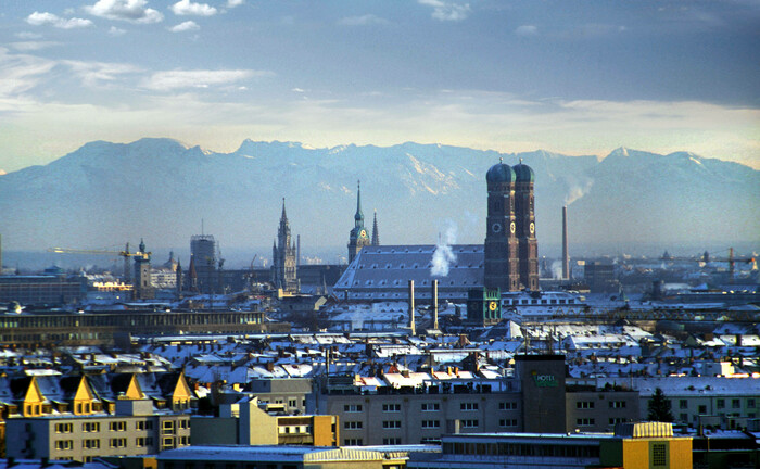 München: In der Alpenmetropole hat die Deutsche Finance Group ihren Sitz | © Imago Images / Heinz Gebhardt