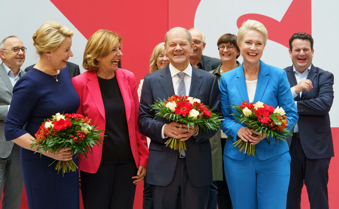 SPD-Spitze mit Kanzlerkandidat Olaf Scholz (M.)