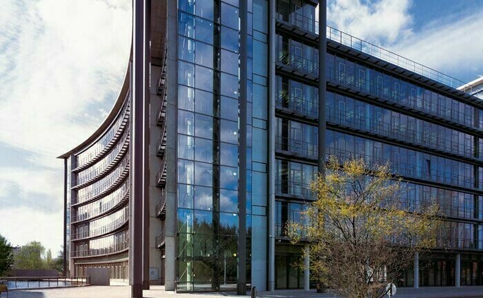Zentrale der Apobank in Düsseldorf: Das Institut hat sein Angebot für institutionelle Kunden neu geordnet. | © Apobank