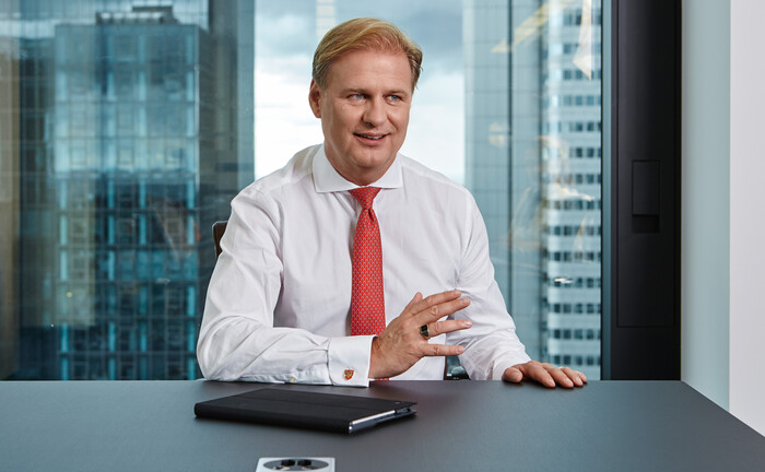 Achim Küssner von Schroders: „Wir selbst nutzen auch Passivlösungen in der aktiven Asset Allocation bei Multi Asset oder im Solutions-Bereich, aber unser Kern ist und bleibt aktiv.“ | © Schroders