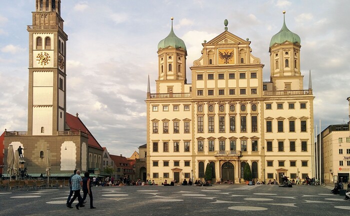 Der Rathausplatz in Augsburg