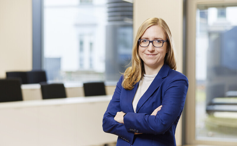 Nadine Kammerlander ist Lehrstuhlinhaberin für Familienunternehmen am Institut für Familienunternehmen und Mittelstand der WHU: Gemeinsam mit Julia de Groote und Vivian Krohn hat sie eine Studie zu Impact Investing in Family Offices durchgeführt. | © Berlin&Cramer