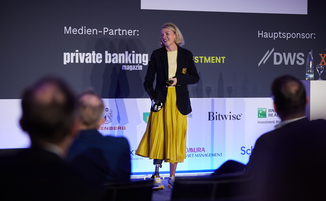 Kommunikationsexpertin Sarah de Lagarde von Janus Henderson Investors beschloss mit ihrer Keynote den ersten Kongresstag. | © Matthias Oertel