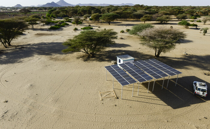 Solaranlage in Kenia: Solche und weitere Projekte unterstützte Sunfunder bislang mit über 160 Millionen Euro. | © Imago Images / Joerg Boethling