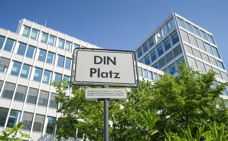Deutsches Institut für Normung (DIN) in Berlin: In Deutschland erarbeitete Finanznormen könnten zum Vorbild für europaweite Normen werden.  | © Imago Images / Schöning