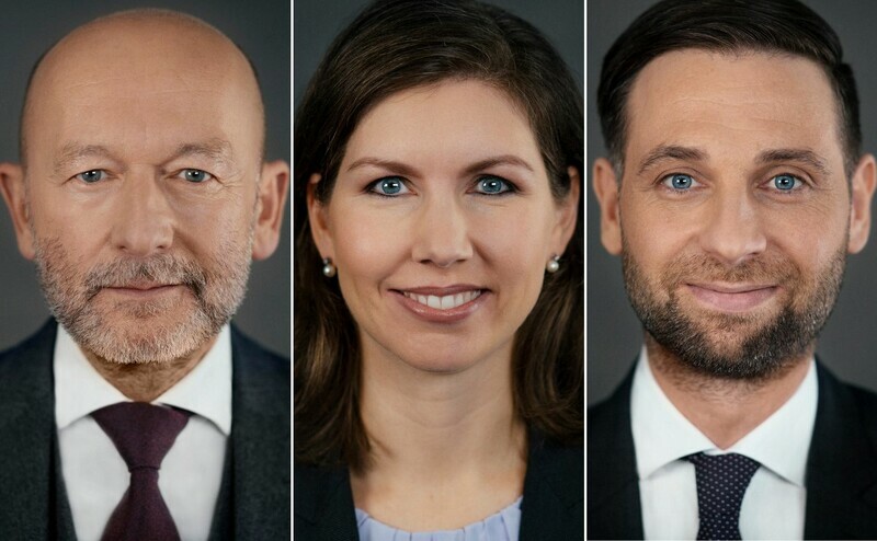 Matthias Durst (links) rückt bei Poellath in die Geschäftsführung auf, während Katharina Hemmen (Mitte) und Sebastian Gerlinger (rechts) zu Partnern berufen wurden.  | © Poellath